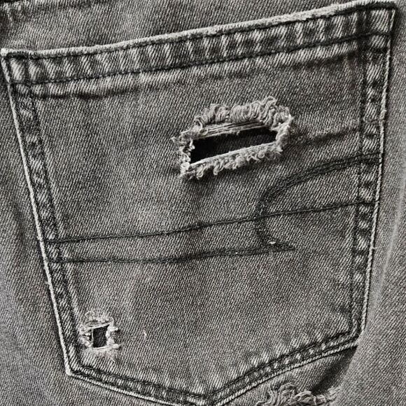 NWOT AMERICAN EAGLE Plus Size Black distressed Jeans. - Picture 13 of 15